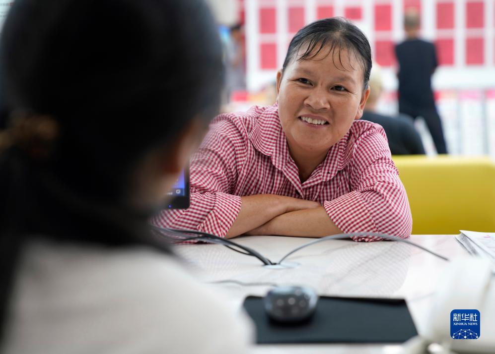 浙江金华：建设零工市场 促进灵活就业.jpg