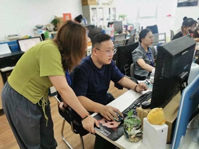 槐荫人社：就业政策“送到手” 补贴申报“送上门”1.jpeg