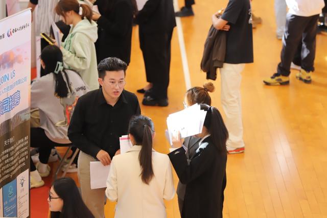 职通未来，筑梦启航——劳职院成功举办2024届毕业生秋季双选会20.jpeg