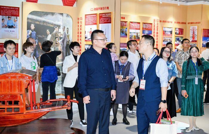 1698889541966213.jpeg 第二届“浙旅红”高职院校思政课实践教学备课会在杭州举行2.jpeg