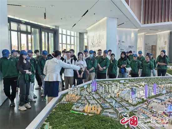 上海海事大学40名博士产教融合专业实践活动在青岛举行2.jpg