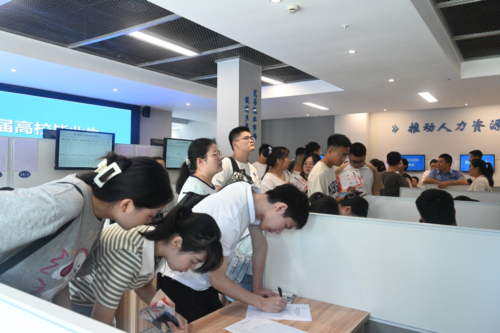 江津：五举措促进高校毕业生就业7.jpg