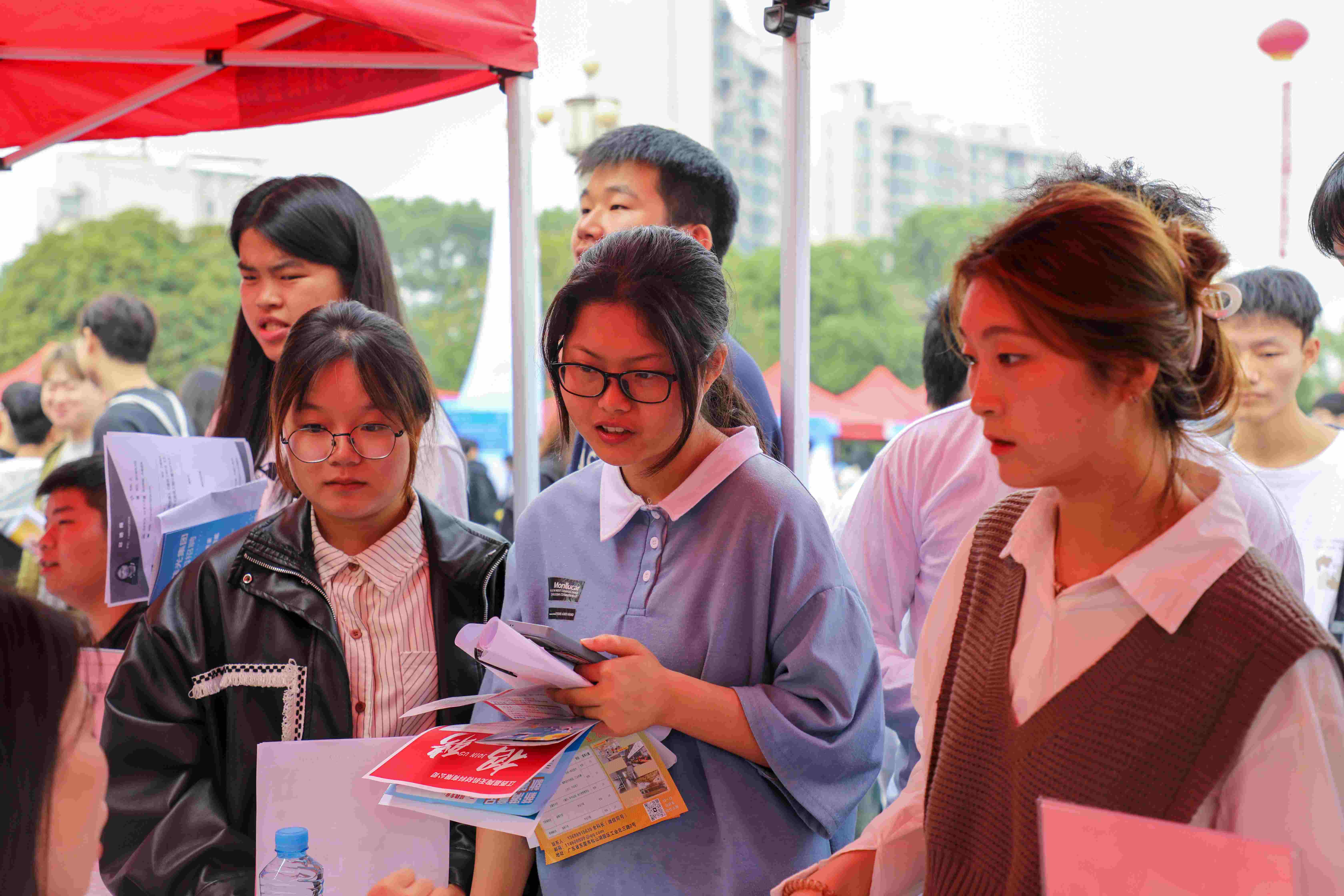 江西省民办高职院校2024届毕业生招聘会举办2 (1).jpg