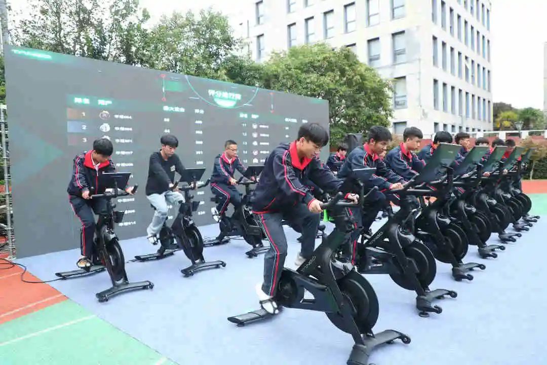 学生成长嘉年华！首届职业院校学生创新创意大赛开启职教盛宴5.jpg