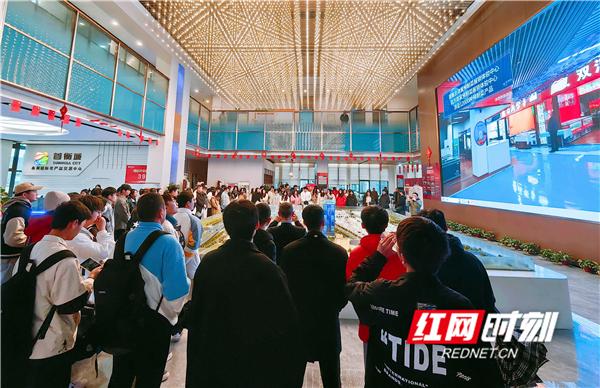 湖南科技学院开展毕业生职业体验企业行.jpeg
