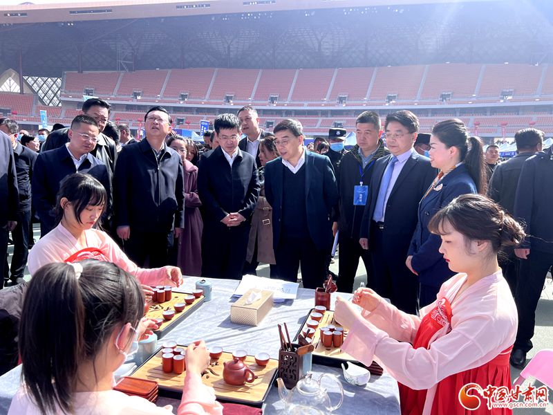【凝神谋发展 实干兴陇原 “三抓三促”行动进行时】兰州市人社局：多措并举 促进高校毕业生高质量充分就业2.jpg