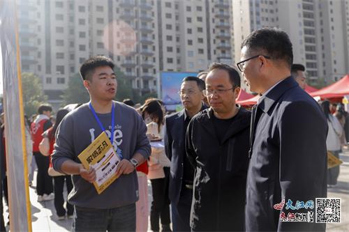 江西工业工程职业技术学院举办2024届毕业生双选会（图）1.jpg