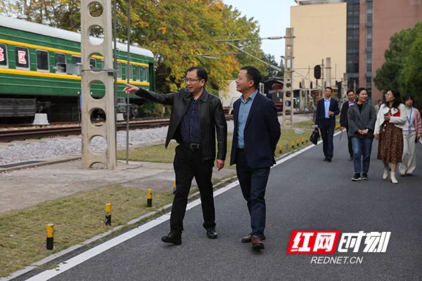 1701064581134568.jpeg 湖南铁科职院与西南交大共建产教融合共同体 合力培养高技能人才1.jpeg