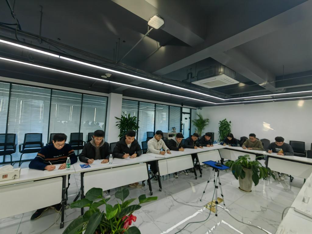 访企拓岗促就业——机电学院走进“高测股份”“科捷智能” 精准推荐毕业生5.jpg