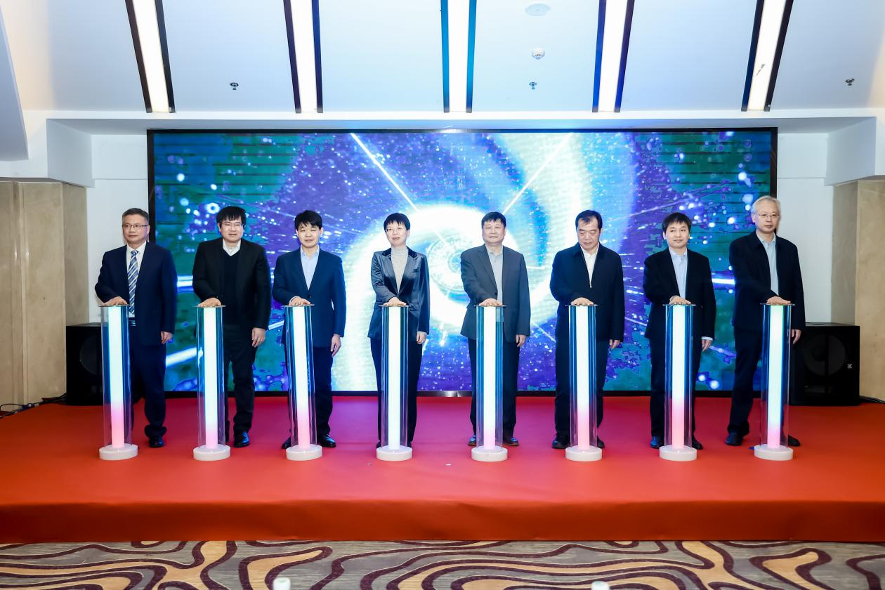 1701670139602832.png “融通 融合 融汇”江苏电子信息职业学院牵头成立全国数字技术行业产教融合共同体1.png