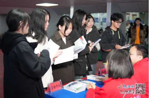 激扬青春 职等你来 ——青云谱区开展“百场校招”江西开放大学人文与健康学院双选会暨人社“小红帆”进高校活动2.png