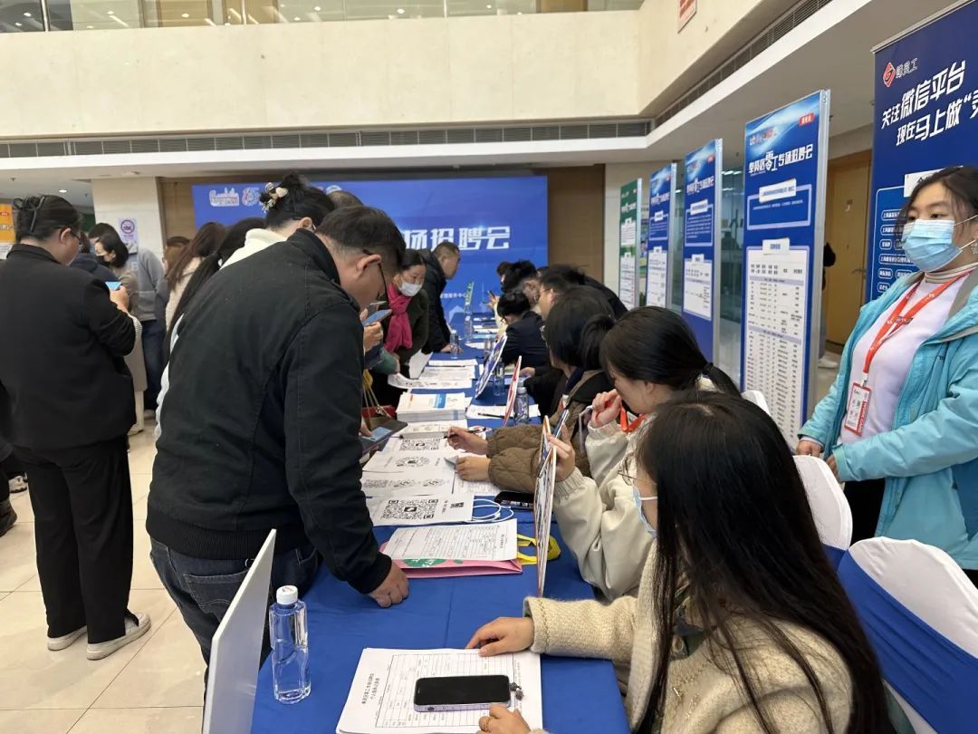 即时快招！奉贤区首场零工专场招聘会成功举行8.jpg