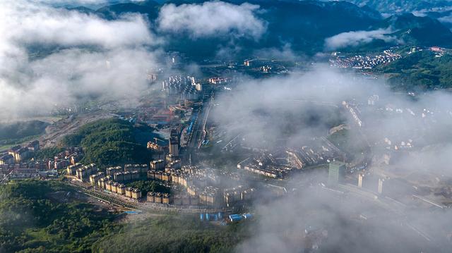 1703124162548513.jpeg 贵州职业教育改革发展成效显著.jpeg