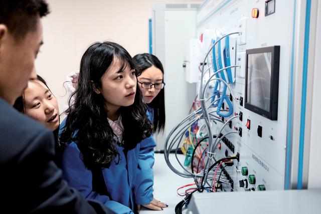 「工作研讨」产教融合 推进现代职业教育体系建设.jpeg