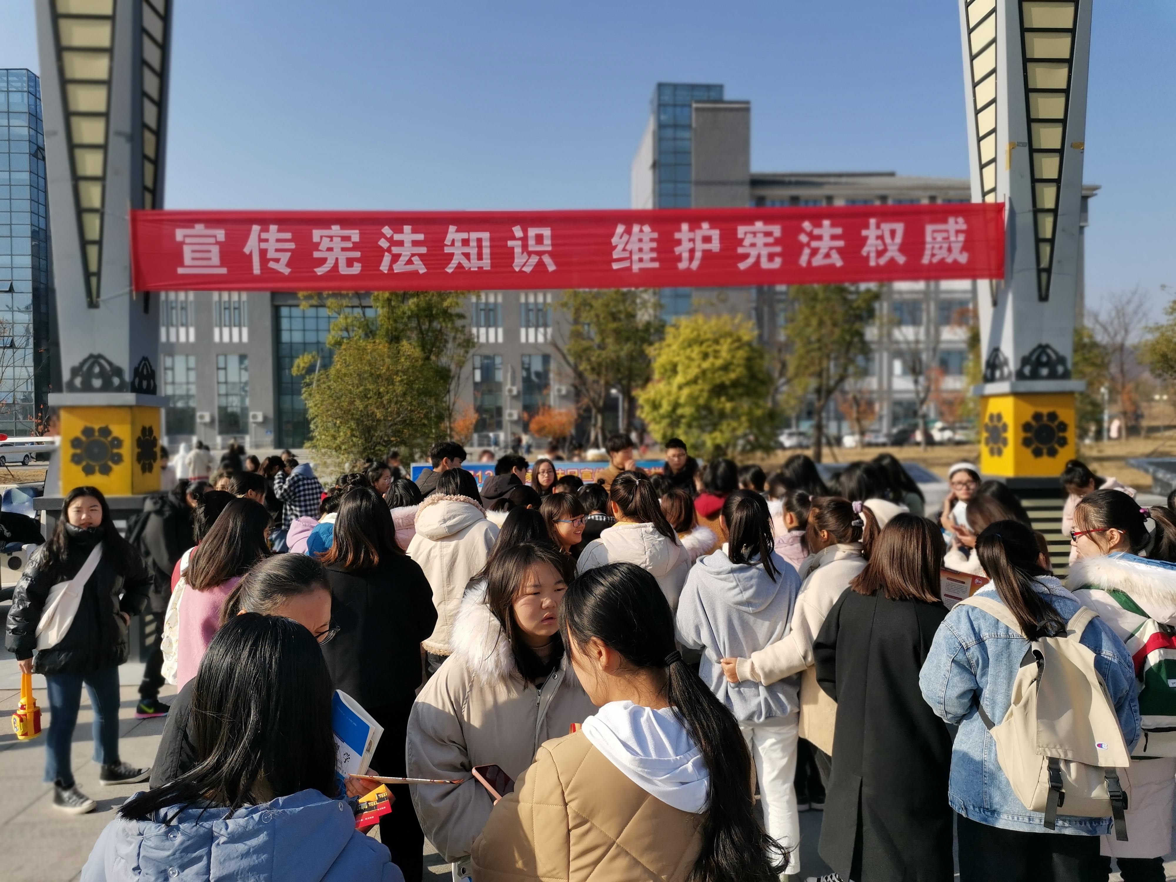 滁州城市职业学院：涵育大学精神 培养时代新人2 (1).jpg