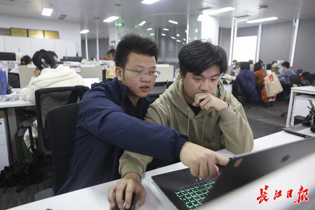 武汉去年新增就业见习基地60家，万余个就业见习岗助大学生步入职场.jpeg