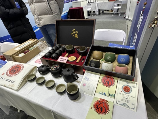 1704333615879087.jpg 山东商务职业学院亮相山东省高校产教融合洽谈会2.jpg