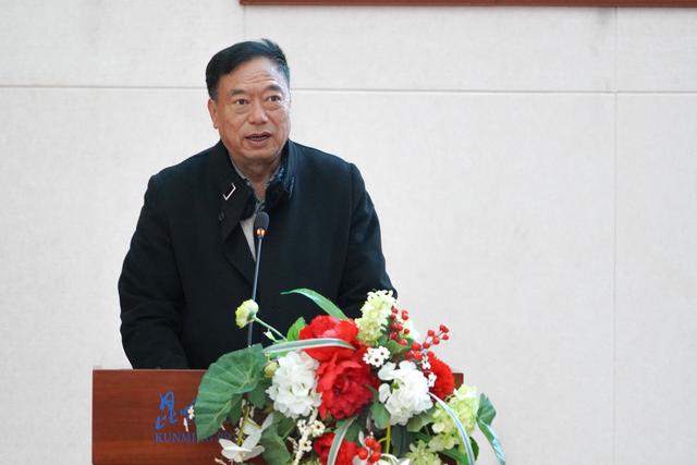 1704333891973571.jpeg 云南托育服务行业产教融合“3 岁以下婴幼儿照护服务”专业建设研讨会在昆幼师专隆重举行1.jpeg