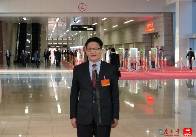 杨斌：探索完善“文化素质+专业技能”职教高考制度，促进职业教育高质量发展.jpeg