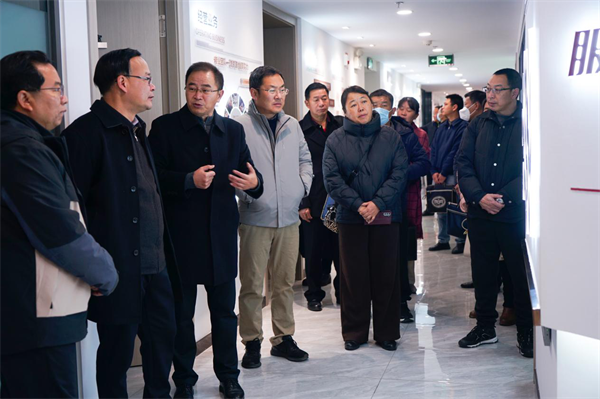 滇西科技师范学院召开校企“携手”共促毕业生就业座谈会1.png