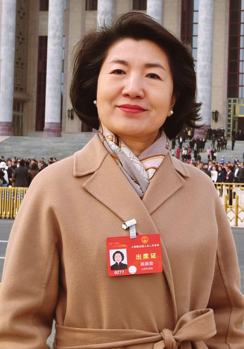 【两会好声音】阎美蓉代表：大力发展现代职业教育.jpg