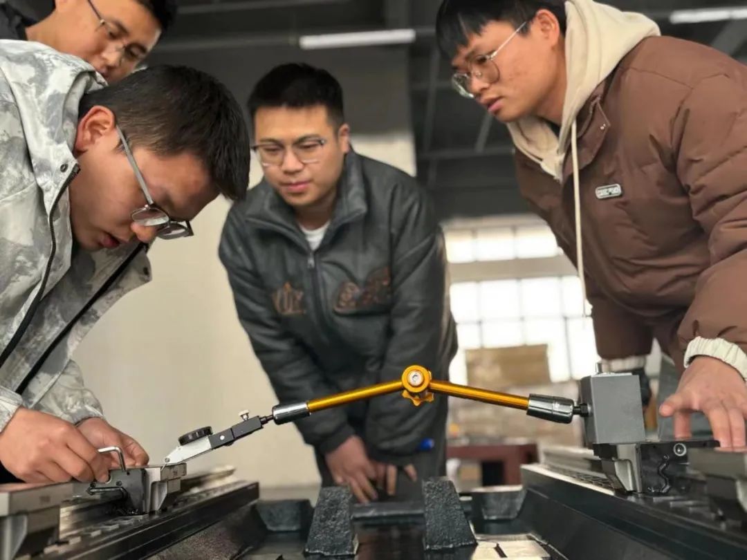 1712627637845703.jpg 中国科技网:“四链融合”探模式,职教赋能新质生产力2.jpg