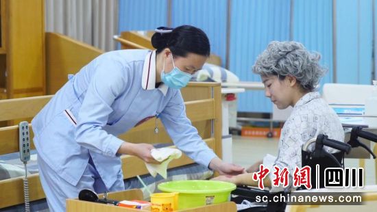 1713171345542429.jpg 四川:“一老一小”产教融合共同体成员技能赛举办.jpg